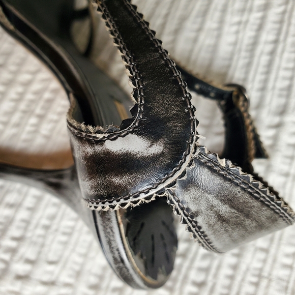 Max Studio All Leather Polished Black & Grey 3" Heels - Picture 8 of 9
